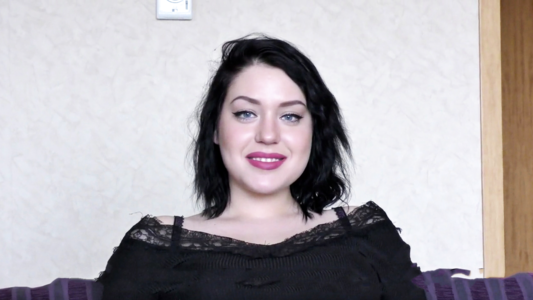 Очередная шлюшка из СНГ принимает сразу два члена на порно кастинге Вудмана