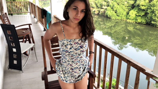 Московская подруга отдыхает с другом на островах, загорает и трахается