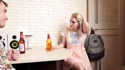 Впустил в дом красивую подругу жены и трахнул в попу, пока её небыло дома