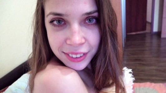 Сказала сводному брату, что не умеет трахаться и он научил её