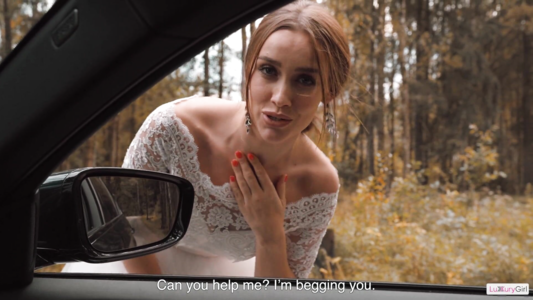 Подкинул до дома сбежавшую невесту и получил за это приятный сек!