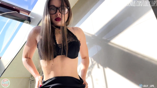 Русская училка поняла, что студент не хочет учится и решила соблазнить его на секс