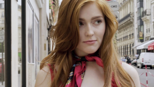 Красивый французкий секс с рыжей русской девушкой в Париже