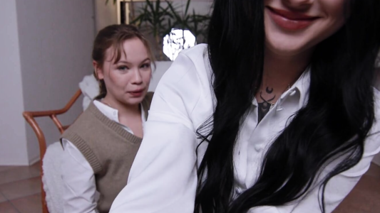 Скромная подруга показала свой опыт в сексе..