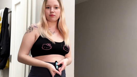 Сварил пельмени только себе и все закончилось сексом