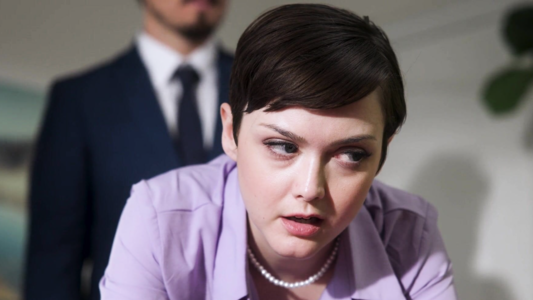 Завел роман с секретаршей в тайне от жены