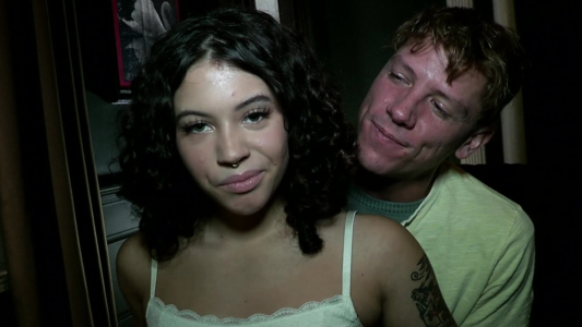 Милашка призналась честно - она любит секс