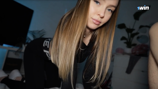 Сексуальная и голодная на секс