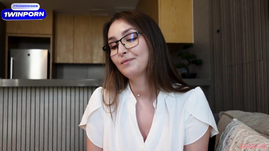 Мачеха научила стеснительного пасынка уверенности...