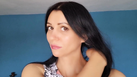 Я трахну твой рот своим большим клитором