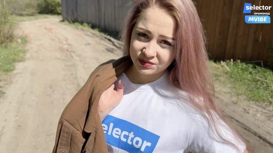 Большая попа няни напросилась на секс